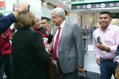 AMLO llega a AICM para viajar a Chihuahua