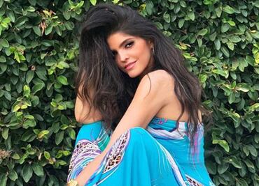 Ana Bárbara seduce con sus curvas en vestido transparente