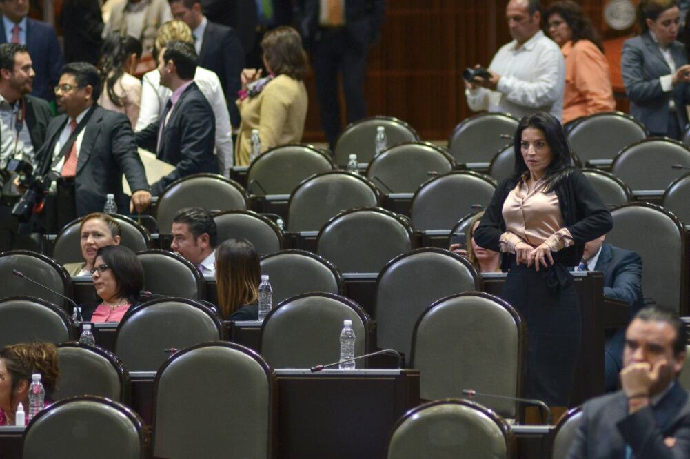 Especialistas señalan que en los partidos existe una subrepresentación de las mujeres en las estructuras internas de los partidos políticos, ya que apenas ocupan 62 de los 244 cargos directivos. (ARCHIVO EL UNIVERSAL)