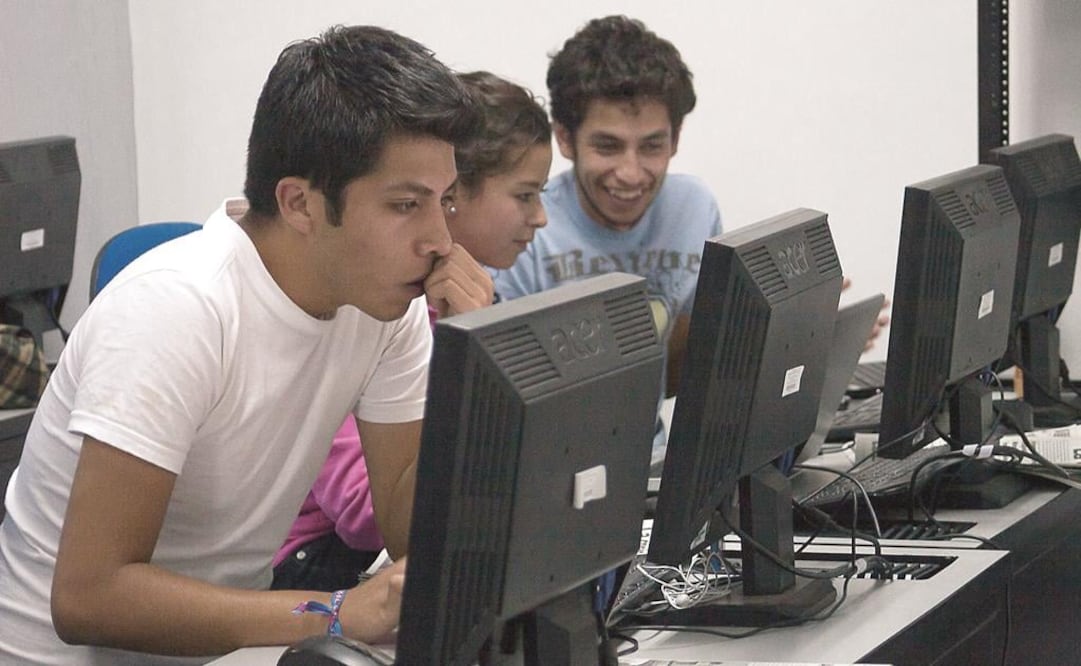 CNS advierte sobre riesgo de redes sociales en menores