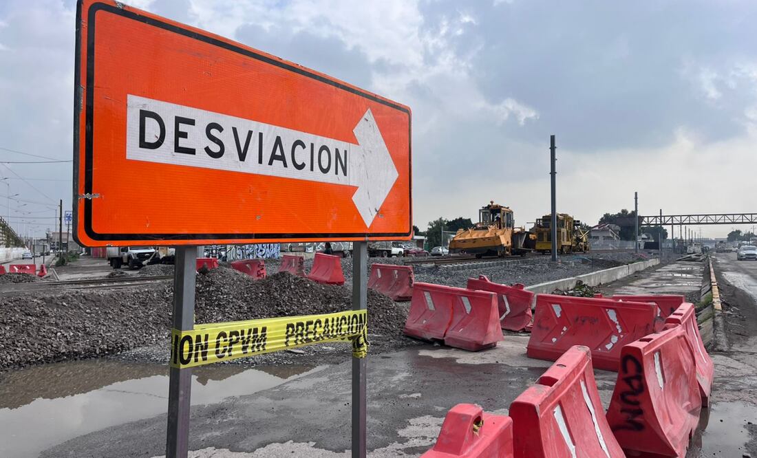 Boulevard Tultitlán cerrado por obras de Tren Suburbano al AIFA. Foto: Especial
