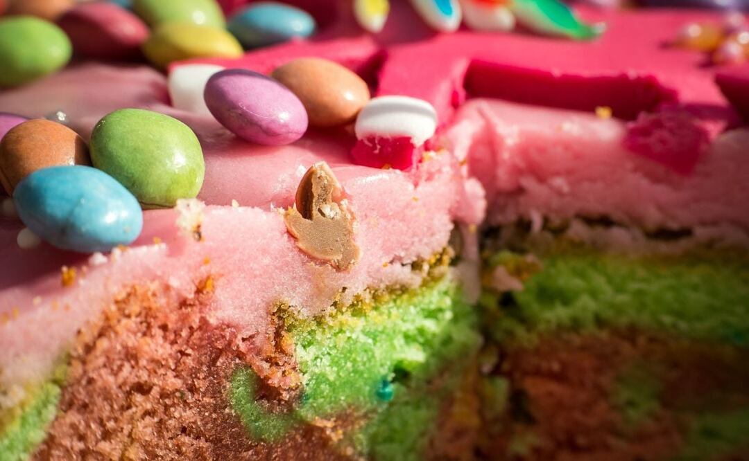 Pastel de cumpleaños se vuelve viral por su cruel mensaje. Foto: Pixabay