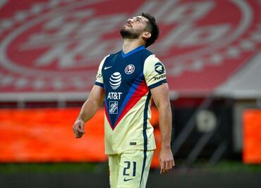 Peláez insultó a los jugadores de Chivas: Henry Martín