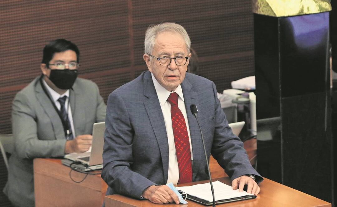 El secretario de Salud, Jorge Alcocer, compareció ayer ante el pleno de la Cámara Alta.  Foto: Carlos Mejía/ EL UNIVERSAL.