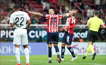 Chicharito anotó y Chivas goleó al Cibao; habrá Clásico Nacional en la Concachampions