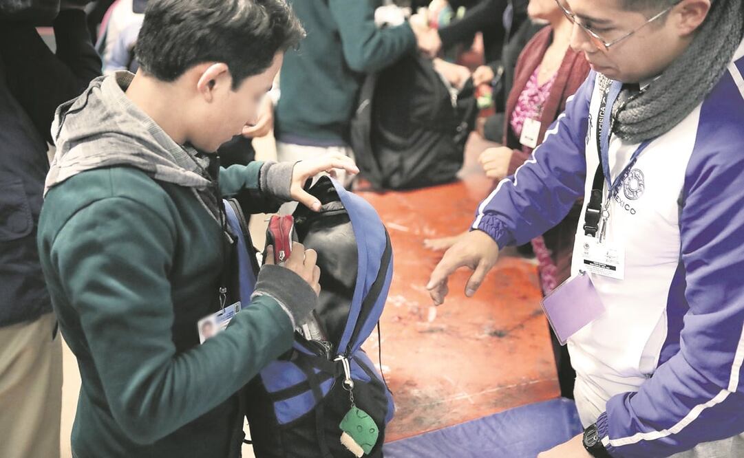 Mochila Segura se implementó en la Ciudad de México en 2001. Foto: Archivo / EL UNIVERSAL