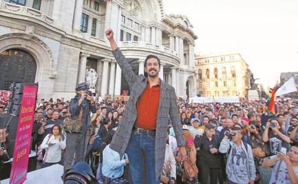 “¡Zapata vive, la lucha sigue!”, grito LGBTI contra censura en Bellas Artes