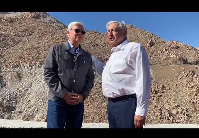 AMLO le da una flor a Bonilla: "no hizo un mal gobierno"