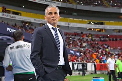 Sergio Bueno Jr. es contratado por su papá