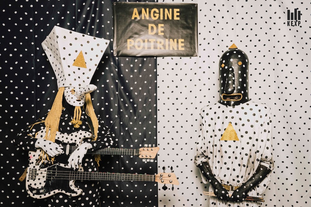 ¿Quiénes son Angine De Poitrine?; la banda que causó polémica por un emoji de frijoles y que vendrá al Corona Capital 2026. Foto: Angine De Poitrine