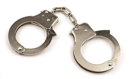 EU: Condena de mil 500 años por violar a su hija