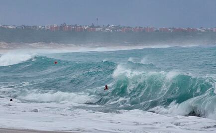 "Sandra" avanza como baja depresión al sureste de BCS