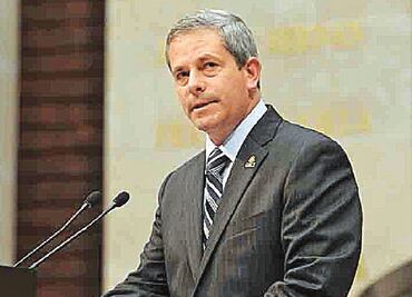 “No se limitará industria lechera en la Comarca”