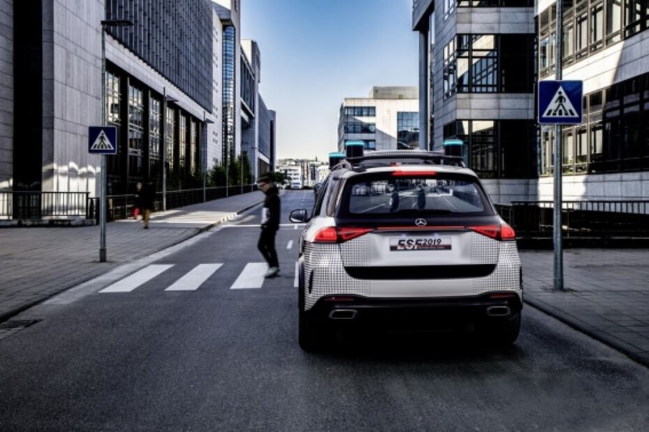 El nuevo Mercedes que muestra el futuro de la seguridad en los autos