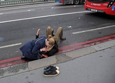 La historia de la foto más conmovedora en medio del terror que vivió Londres