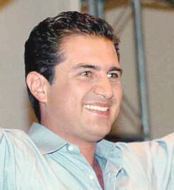 Hijo de Yunes, de lleno en precampaña