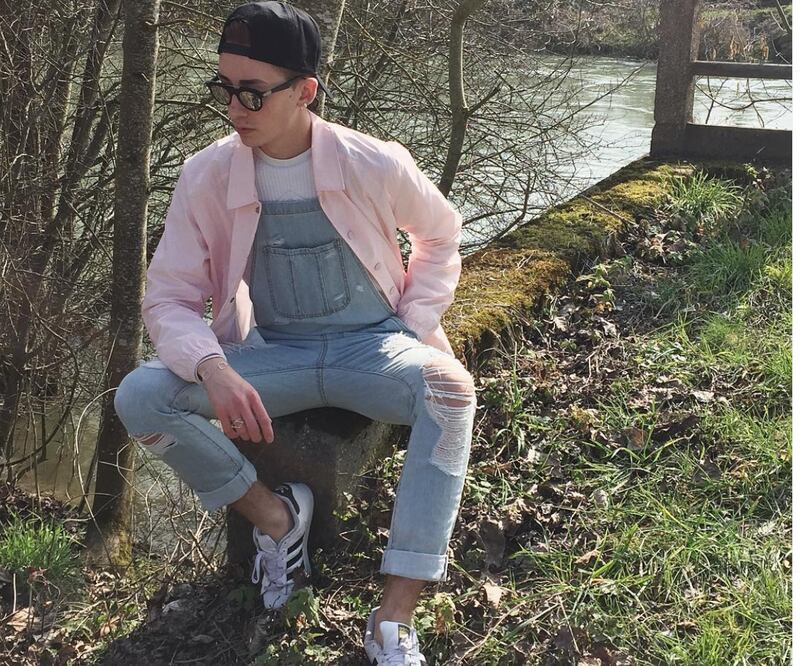 Da un paso más en tu estilo y lleva el overol de forma estilosa Foto: Instagram