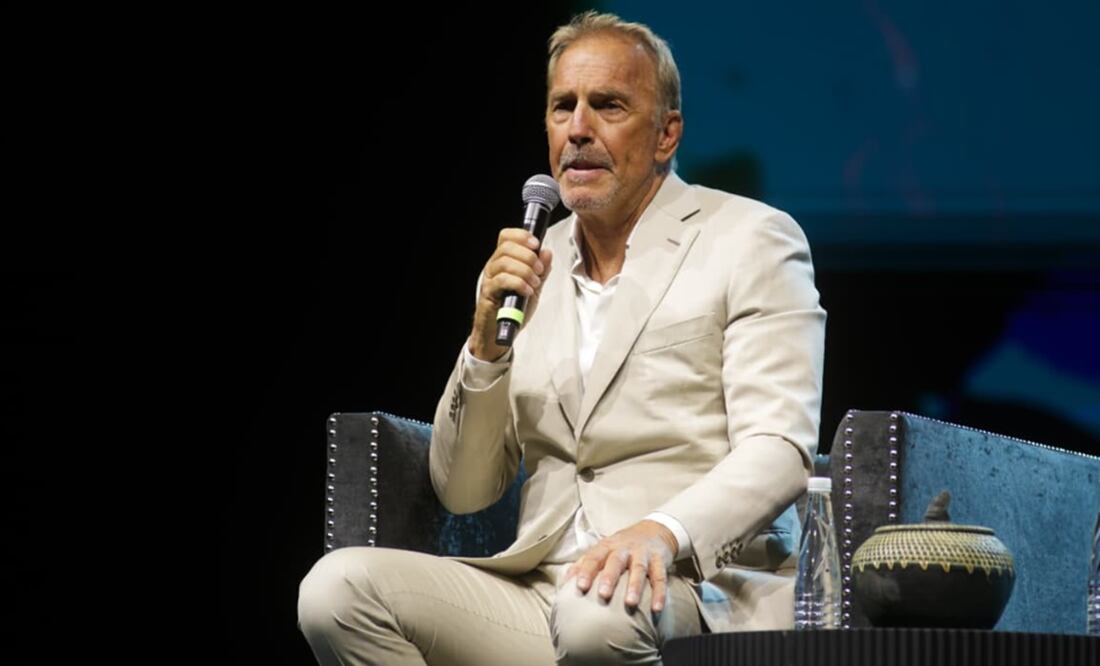 Costner frente a 10 mil jóvenes. Foto: Carlos Mejía / EL UNIVERSAL