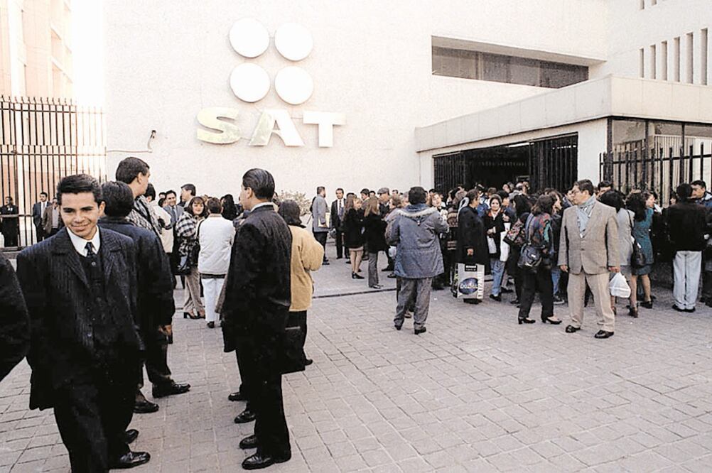 En los primeros seis meses, el SAT hizo 39 mil 453 actos de fiscalización, casi 6 mil menos que en igual lapso de 2014 (ARCHIVO EL UNIVERSAL)