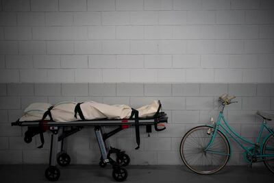 España supera los 19 mil fallecidos por coronavirus; cuestionan balance oficial