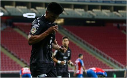 Ya no se permitirá escupir a los jugadores de futbol