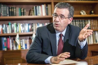 EPN propone a Díaz de León para integrarse a Banxico