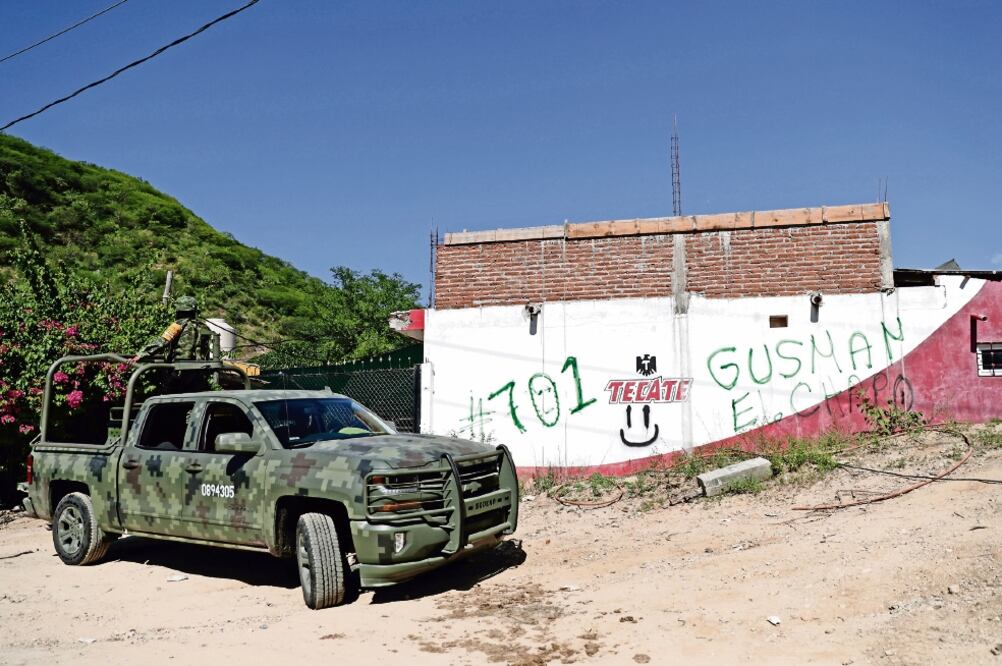 La presencia del Ejército en Huixiopa busca que la gente regrese a sus casas (Foto: Iván Stephens / EL UNIVERSAL)