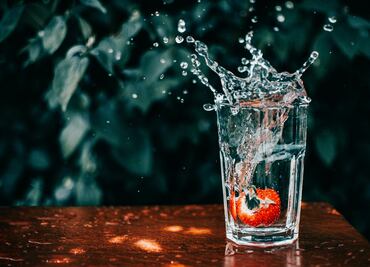 ¿Cómo desinfectar agua para beber?