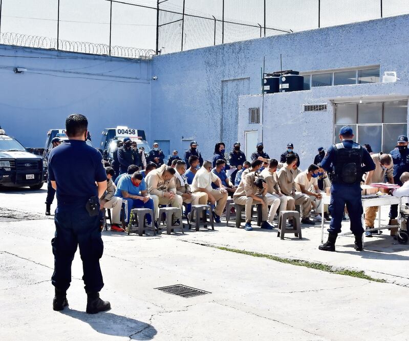 Expertos en sistemas penitenciarios y ONG consultados urgen a las autoridades a que apliquen la ley, pues los casos de Covid-19 podrían aumentar. Foto: ARCHIVO EL UNIVERSAL