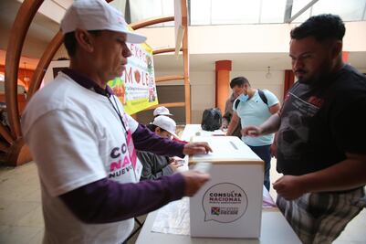 En segundo día, una persona pudo volver a votar en consulta por el aeropuerto