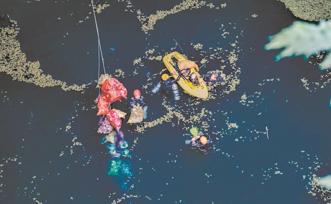 Desde 2016, organizaciones civiles como Grosjean y Bepensa se han encargado de realizar campañas de limpieza en estos ojos de agua; sin embargo, no se ha notado un cambio, debido a que la gente sigue tirando basura. Foto: Especial