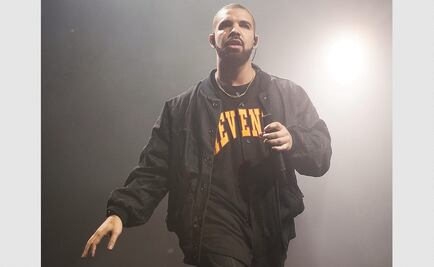 Drake pospone conciertos por lesión en tobillo