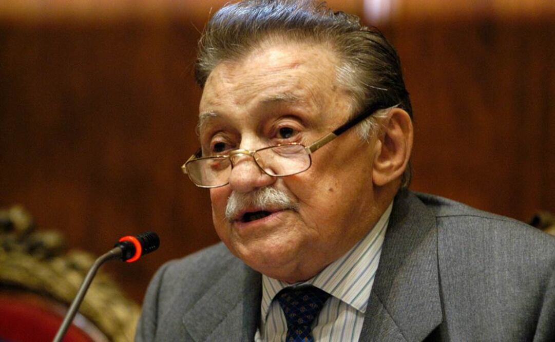 En la obra se podrá ver a Benedetti sentado Foto: Archivo