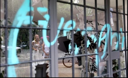 FOTOS: Comercios vandalizados durante protesta antigentrificación permanecen cerrados