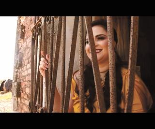 Alcaldesa se estrena como actriz en video norteño