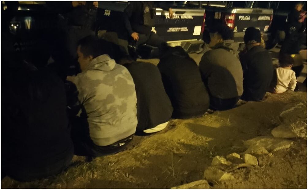 Este 31 de octubre se anunció que un hombre en Ciudad Juárez trasladaba dentro de un tráiler a cinco mujeres, 18 hombres y cuatro menores. Foto: Especial