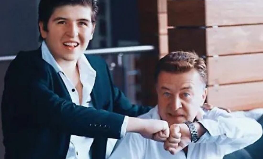 Rodolfo (Fofo) Márquez junto a su difunto padre Rodolfo Márquez. (29/01/25). Foto: Captura de pantalla