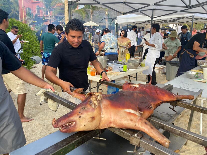 Puerto Gastronómico, edición fuego, un festival que acercó al turismo a la cocina de la Costa.