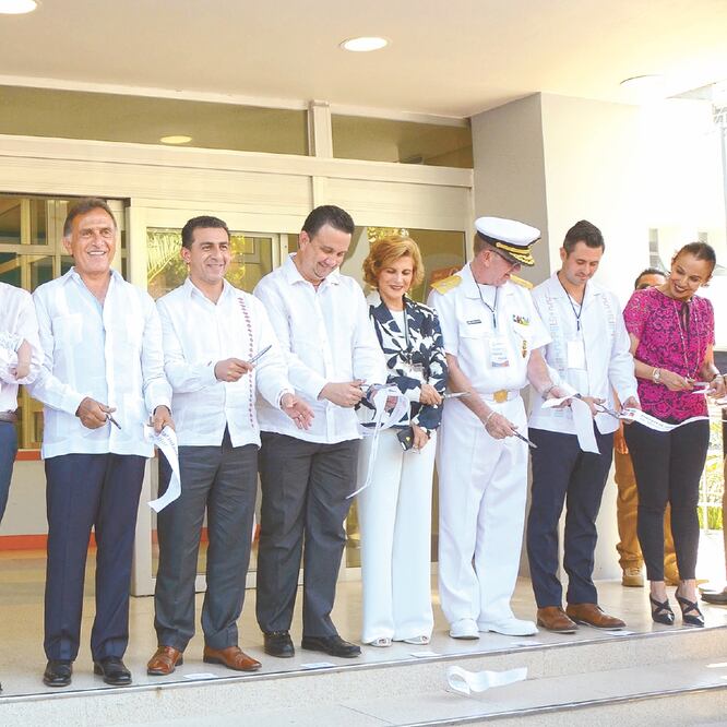 Operación deficiente. El Hospital Infantil de Veracruz, inaugurado por Yunes Linares, ha sido objeto de polémica. ARCHIVO EL UNIVERSAL