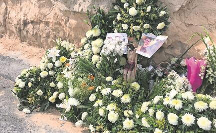 Seguidores de Octavio Ocaña colocan ofrenda