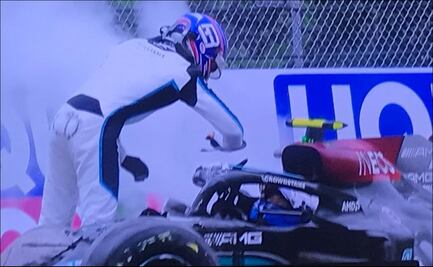 Valtteri Bottas le pintó el dedo a George Russell tras choque en el GP de Emilia-Romagna