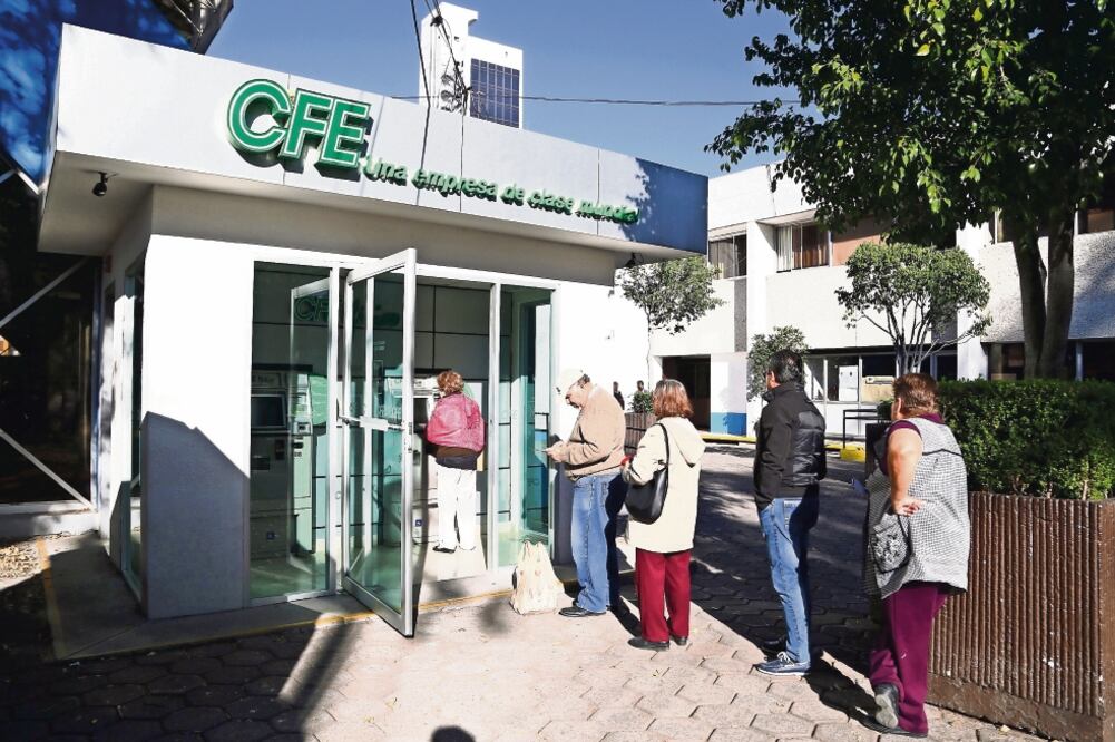 Propuesta. Los consejeros plantearon que la CFE no se sujete a los reacomodos asociados a los ciclos políticos. (ARCHIVO EL UNIVERSAL)