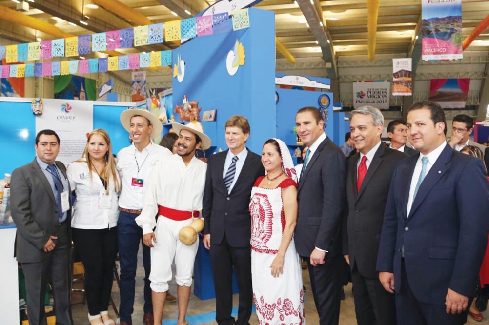 El titular de Turismo, Enrique De la Madrid, y el gobernador Rafael Moreno Valle, inauguraron la segunda la Feria Nacional de Pueblos Mágicos (ESPECIAL)