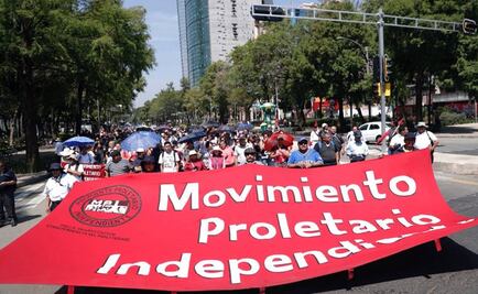 Marchan sobre Paseo de la Reforma por el Día del Trabajo