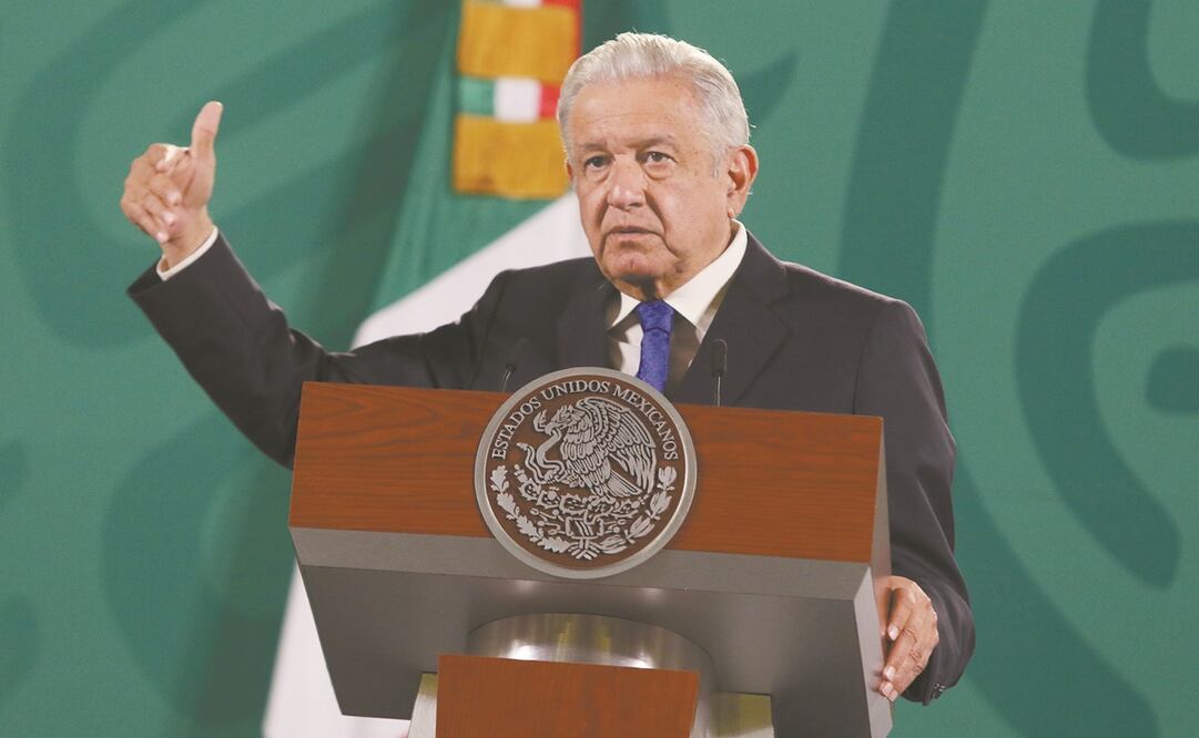 En Palacio Nacional, el presidente Andrés Manuel López Obrador aseguró que las multas del INE a partidos son “politiquería”. Foto: Carlos Mejía. EL UNIVERSAL