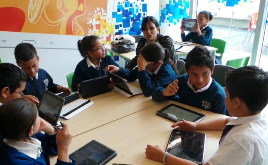 La iniciativa incorpora tecnologías de vanguardia al proceso de enseñanza y aprendizaje bajo el concepto de aula digital