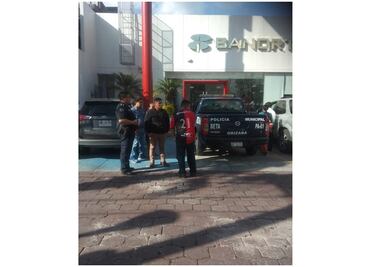 Asaltan a empleado de municipio en Veracruz al salir del banco y le roban 320 mil