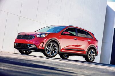 KIA introduce su primera SUV híbrida en el país 
