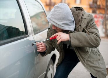 Robacoches, cada vez más jóvenes y violentos