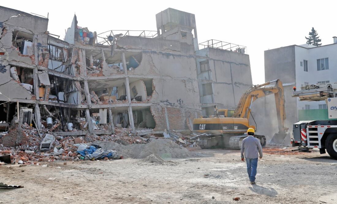El arquitecto Salcido Macías plantea que los inmuebles con más de 30 años de construcción sean reforzados para evitar tragedias en caso de temblores. Foto: ARCHIVO EL UNIVERSAL